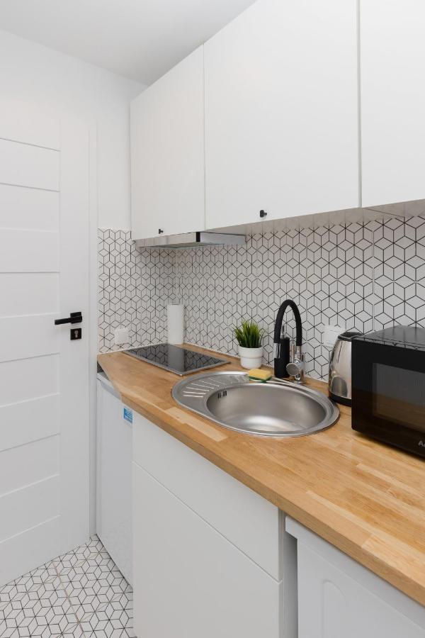 Micro Apartment Near Fort Mokotow By Noclegi Renters ワルシャワ エクステリア 写真